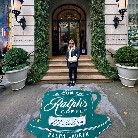 Meet your Posher, Shelby - Picture 1 of 1